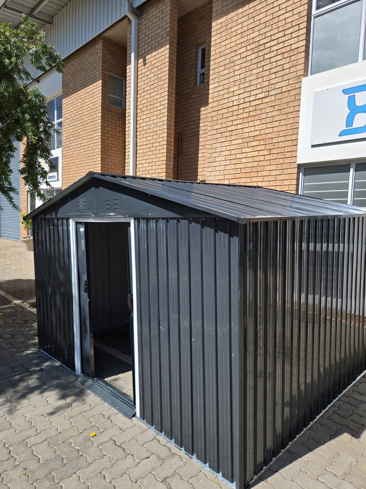 Bell & Paton Garden Shed – 3.2m (W) x 2.5 (D)x 1.95m (H). -The BIG ONE.