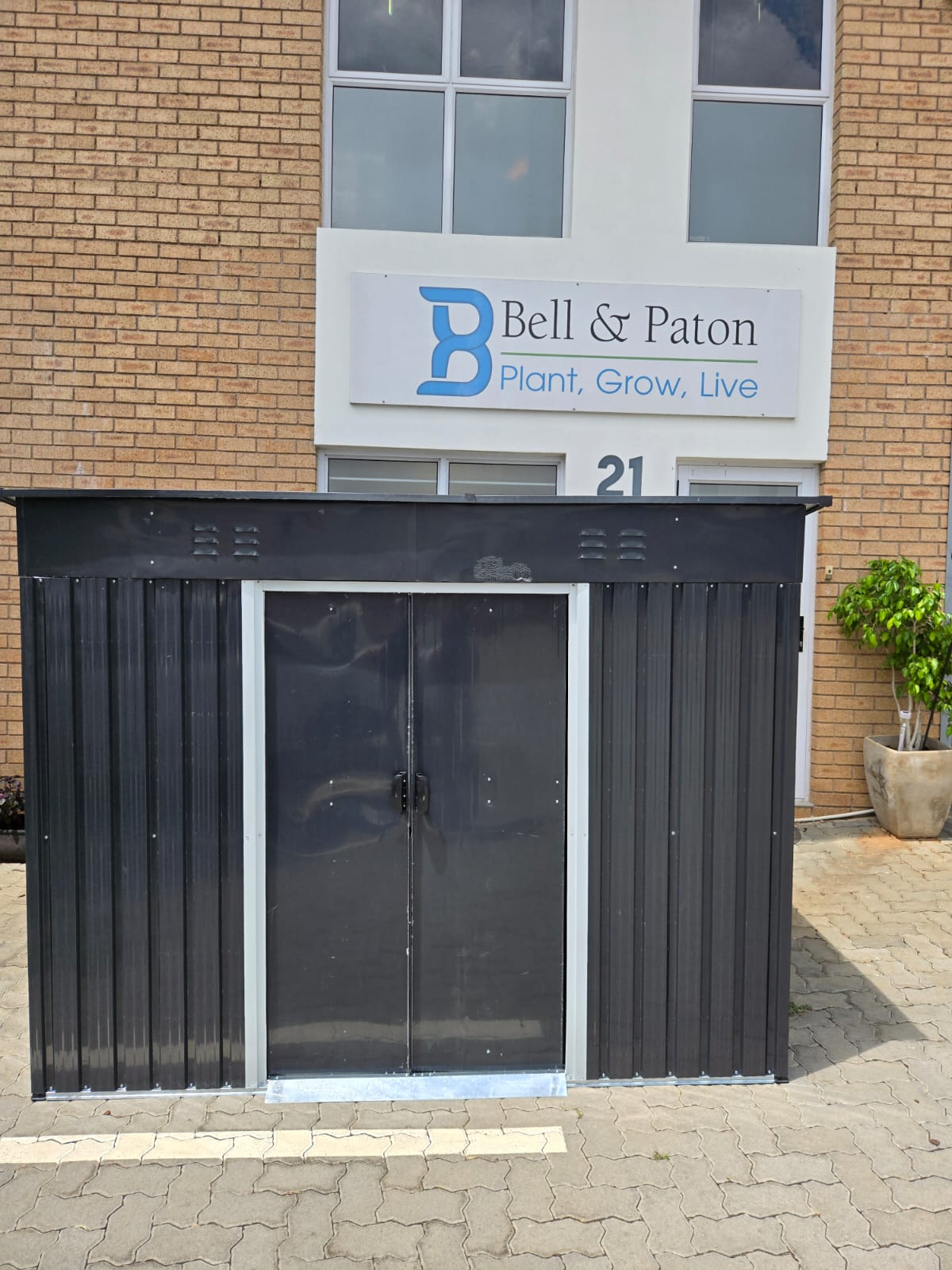 Bell & Paton Garden Shed – 2.49m (W) x 1.85m (D)x 1.84m (H) - The Large One