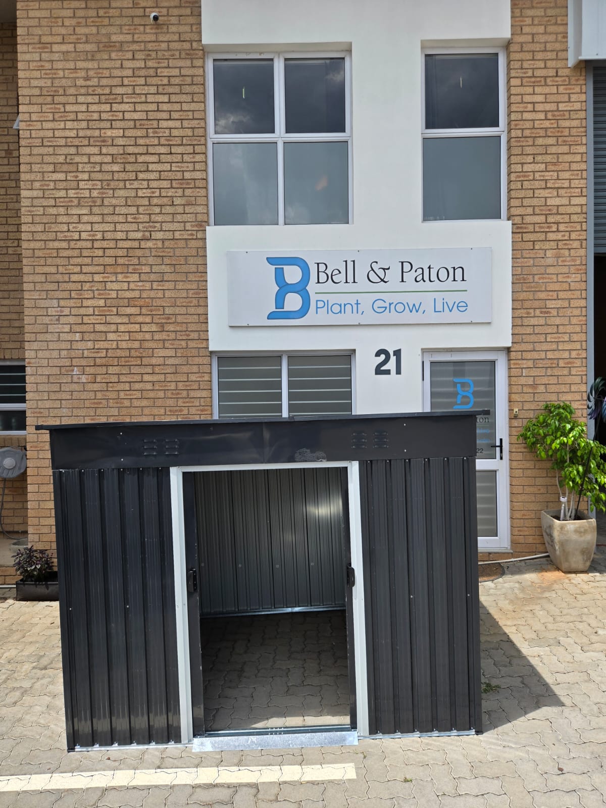 Bell & Paton Garden Shed – 2.49m (W) x 1.85m (D)x 1.84m (H) - The Large One